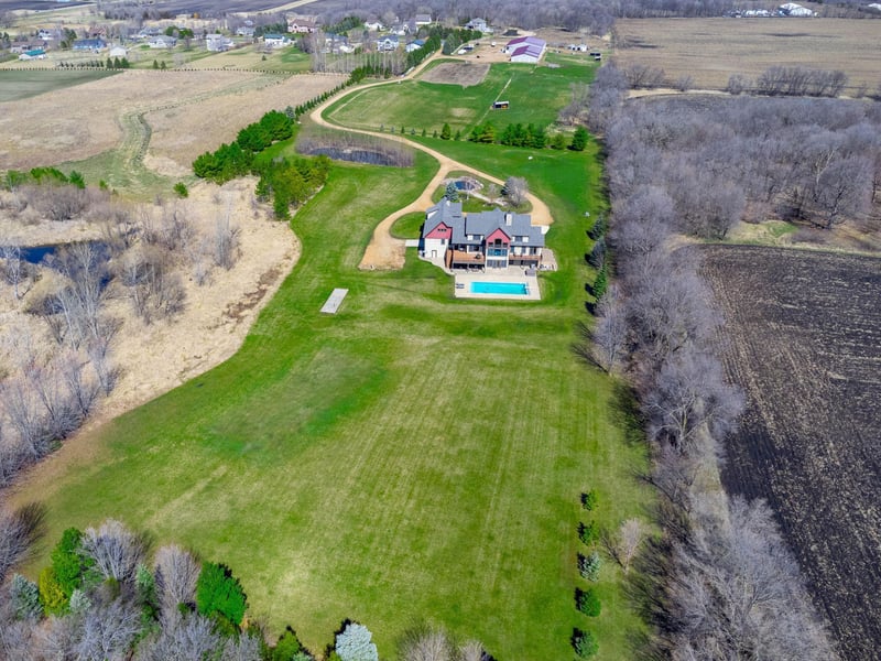 1445 Butterfly Ln, Jordan, MN 55352