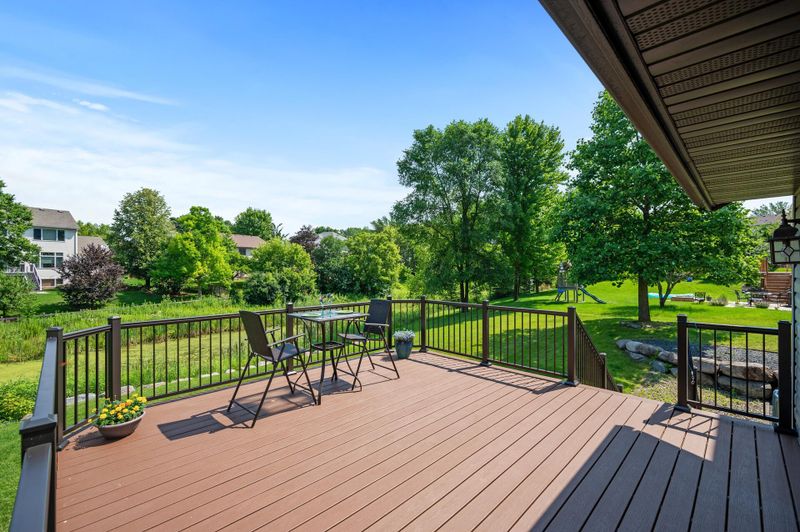 7302 Taylor Dr, Savage, MN 55378