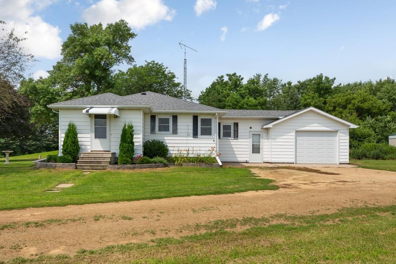 53598 134th St, Amboy, MN 56010