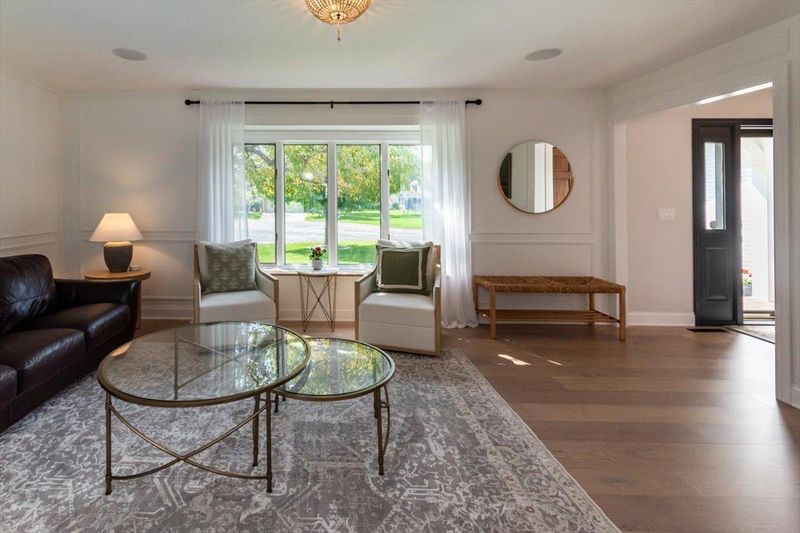 2285 Ocala Ct, Mendota Heights, MN 55120