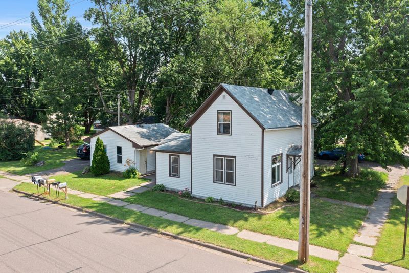 585 W 3rd St, Rush City, MN 55069