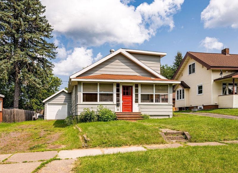32 7th St, Cloquet, MN 55720