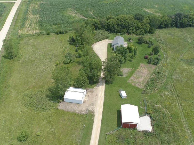 14884 420th St, Zumbrota, MN 55992