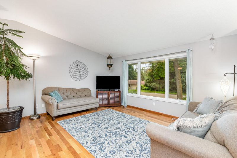 4041 Merriam Rd, Hopkins, MN 55305