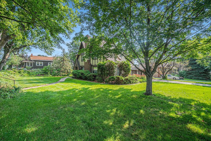 402 N Kniss Ave, Luverne, MN 56156