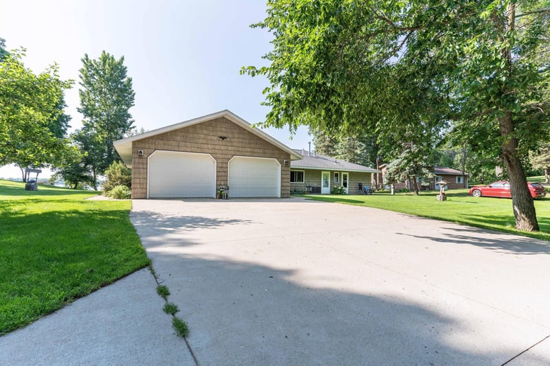 33724 Wildwood Dr, Dent, MN 56528