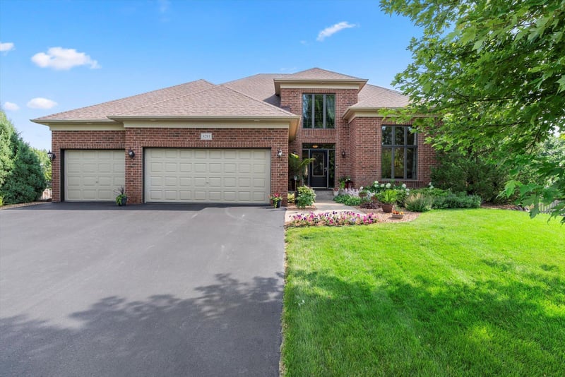 8281 Pondview Dr, Saint Bonifacius, MN 55375