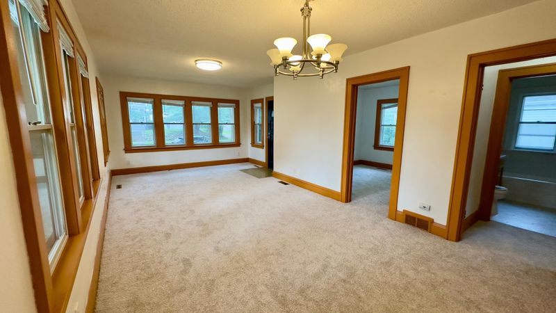 252 Cottage Ave W, Saint Paul, MN 55117