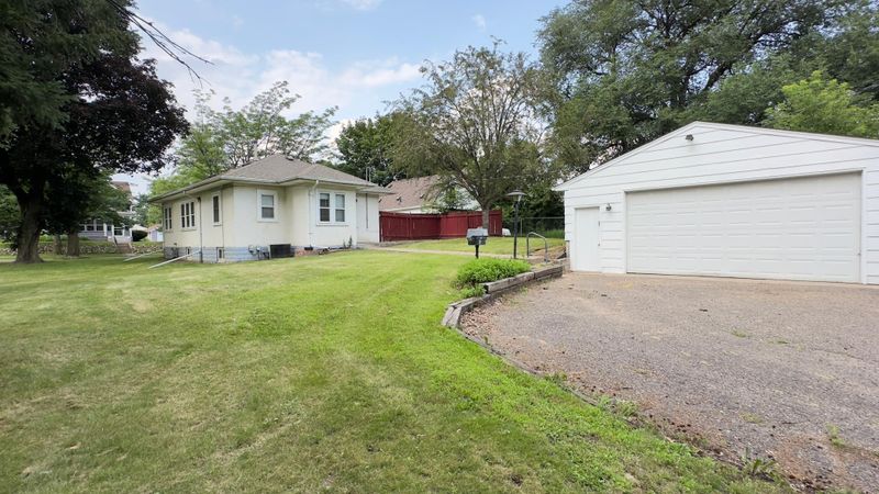 252 Cottage Ave W, Saint Paul, MN 55117