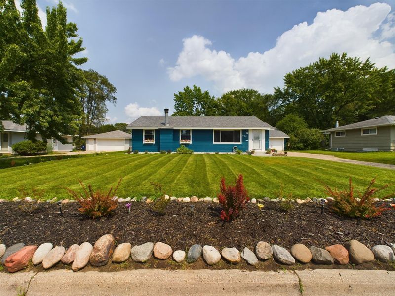 9901 Irving Ave S, Bloomington, MN 55431