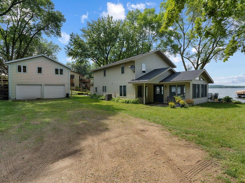 21968 Woodduck Ln, Elysian, MN 56028