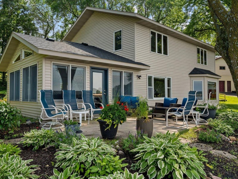 21968 Woodduck Ln, Elysian, MN 56028