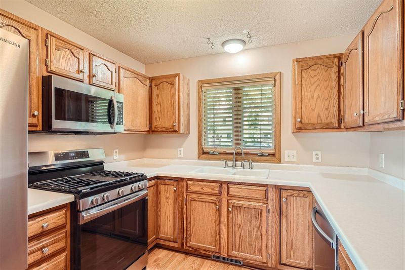3748 Major Ave N, Robbinsdale, MN 55422