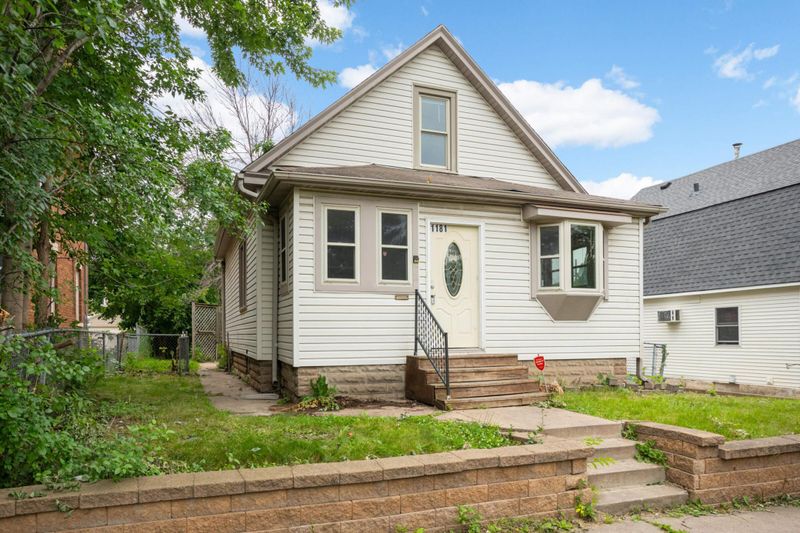 1181 Galtier St, Saint Paul, MN 55117