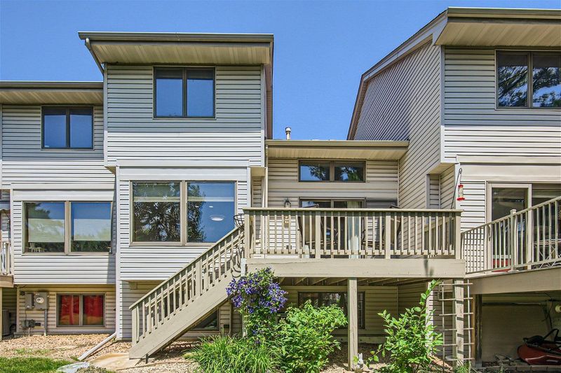 1326 Sunview Dr, Shoreview, MN 55126