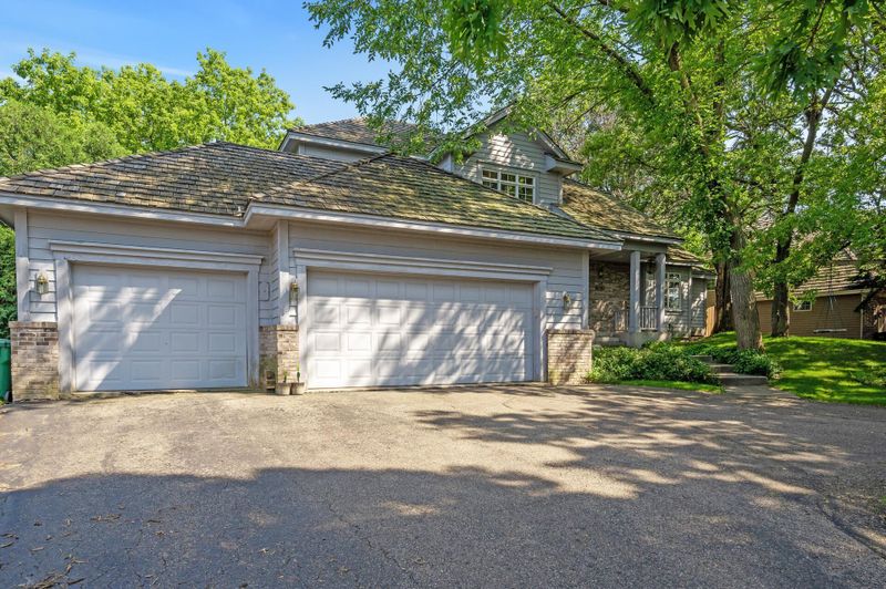 13205 Longview Dr, Burnsville, MN 55337
