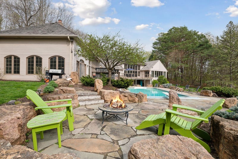 535 Apple Garden Rd, Minnetrista, MN 55364