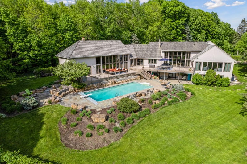 535 Apple Garden Rd, Minnetrista, MN 55364