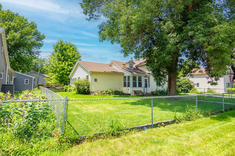 212 S Agency St, Eagle Lake, MN 56024