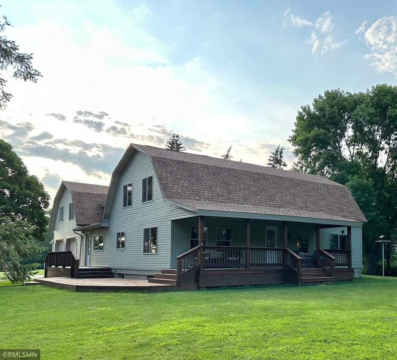 5887 Walden Ave, Stewart, MN 55385