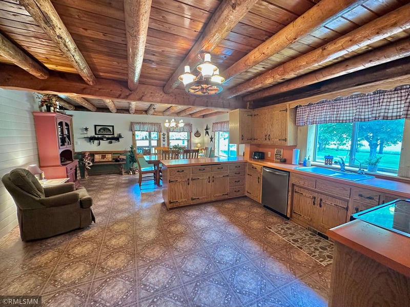 5887 Walden Ave, Stewart, MN 55385