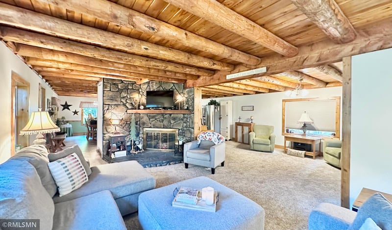 5887 Walden Ave, Stewart, MN 55385