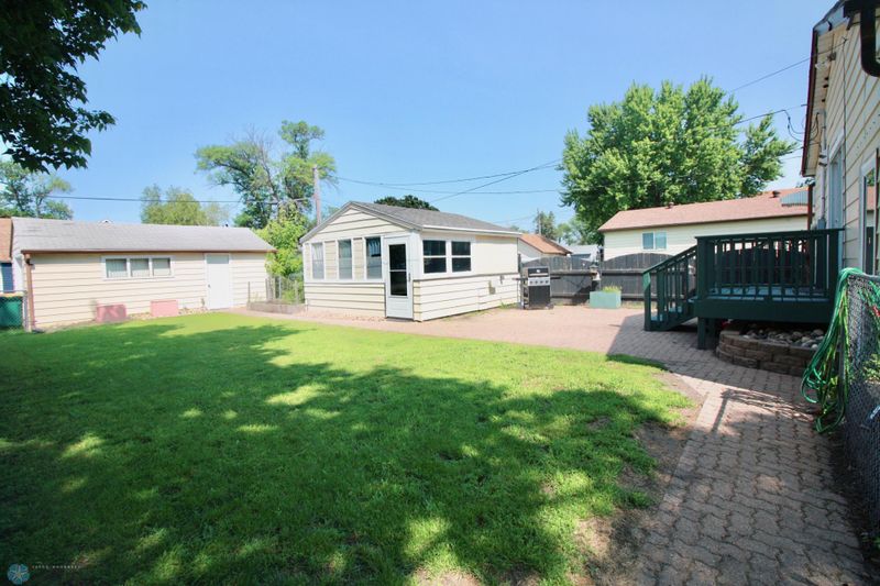 224 Nebraska Ave, Breckenridge, MN 56520