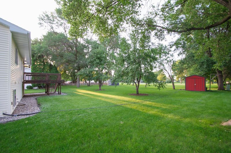 605 Lark Dr, Maple Lake, MN 55358
