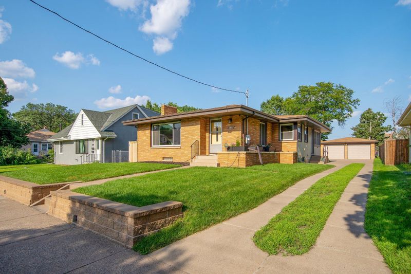 1813 6th St NE, Minneapolis, MN 55418