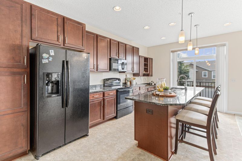 9670 Unity Ln N, Minneapolis, MN 55443