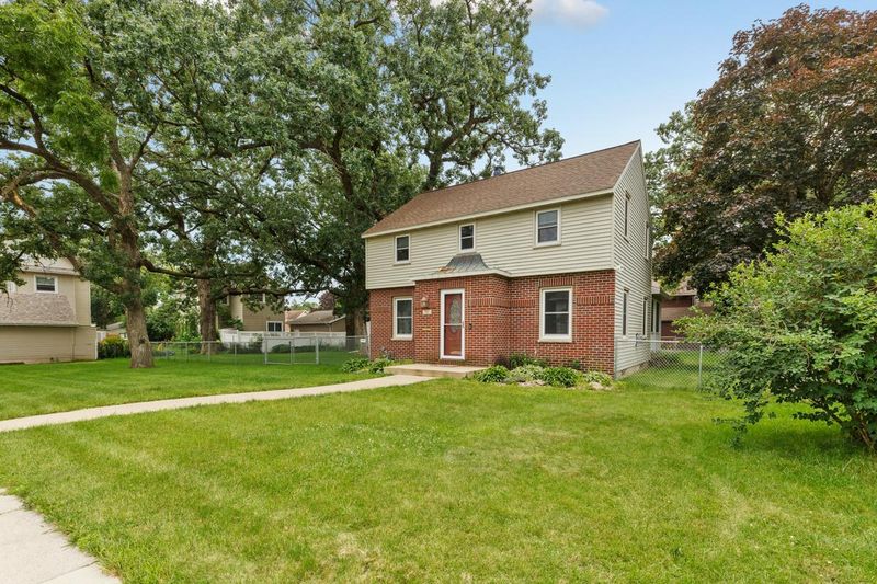 707 9th Ave NW, Austin, MN 55912