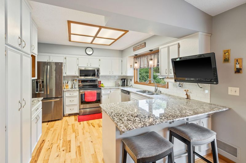 1700 Canary Ln, Mound, MN 55364