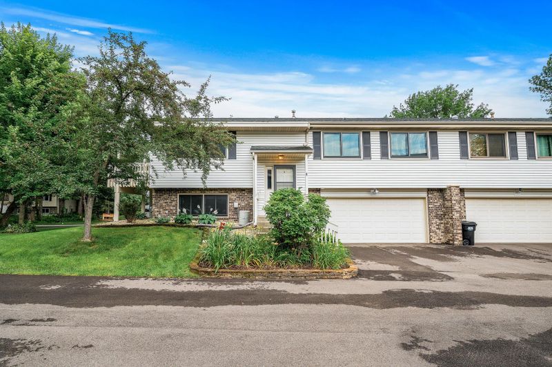 11809 NW Undercliff St NW, Minneapolis, MN 55433
