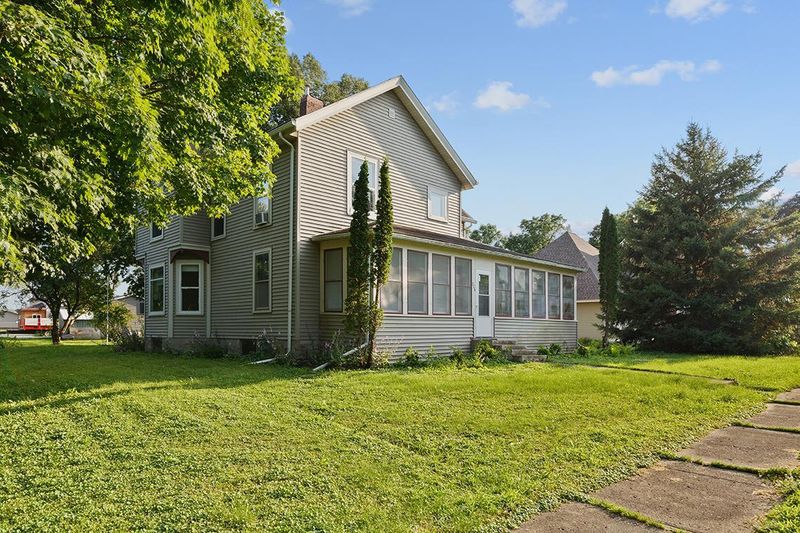 226 Cleveland Ave E, Winnebago, MN 56098