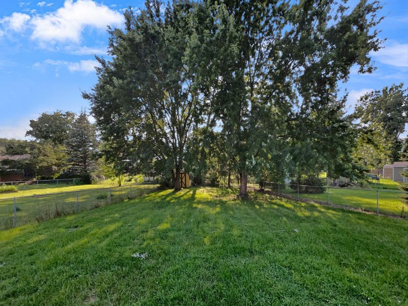8233 Irving Ave N, Minneapolis, MN 55444
