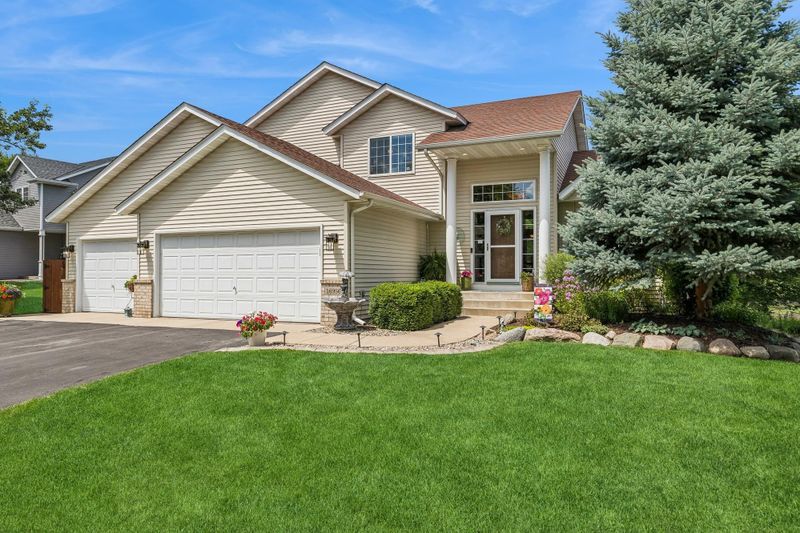 16956 Wilderness Trl SE, Prior Lake, MN 55372