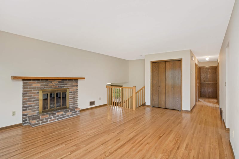 3905 Penrod Ln, Saint Anthony, MN 55421
