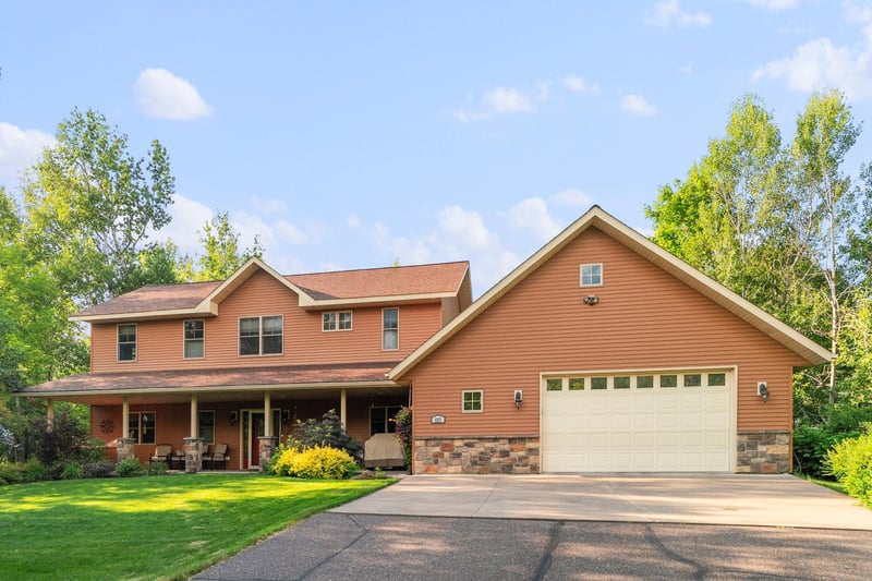 537 W Faribault St, Duluth, MN 55803