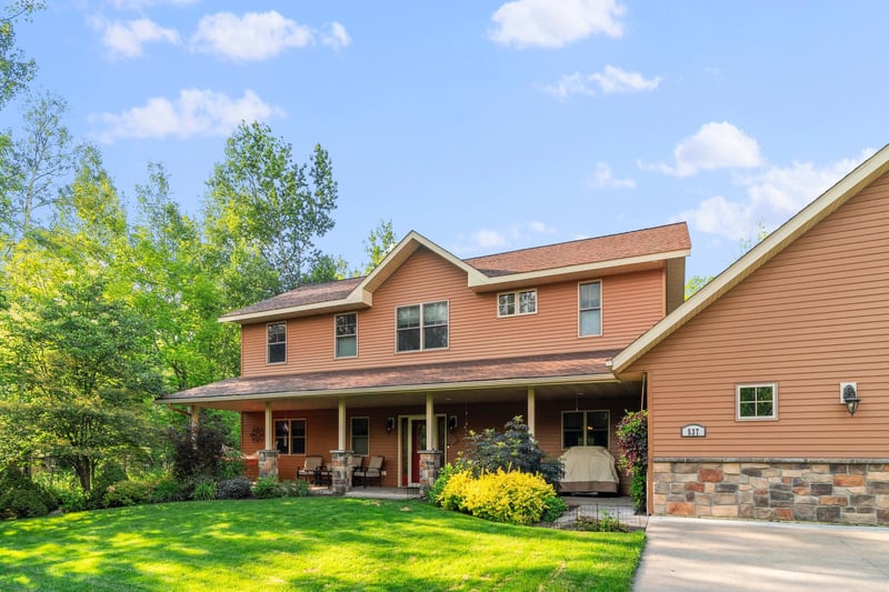 537 W Faribault St, Duluth, MN 55803