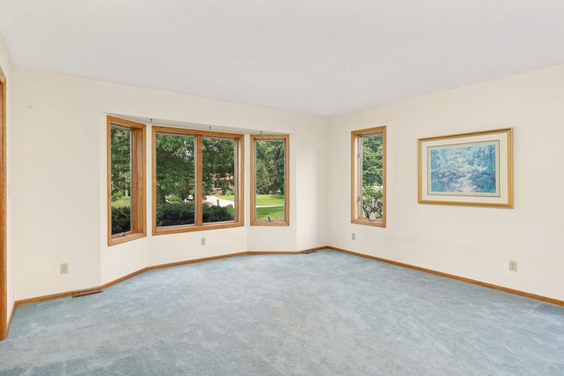 7717 Riverdale Dr N, Brooklyn Park, MN 55444