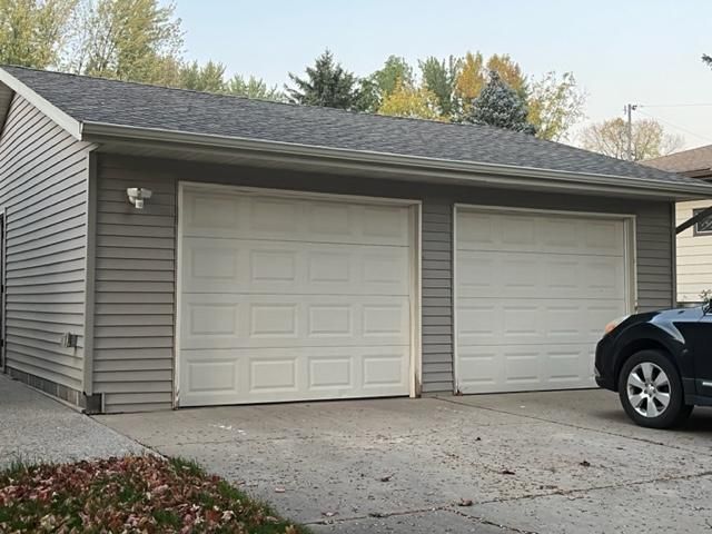 302 2nd St SW, Young America, MN 55397