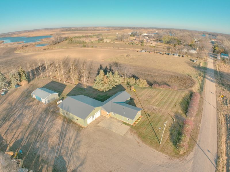 92 Front St NW, Sunburg, MN 56289