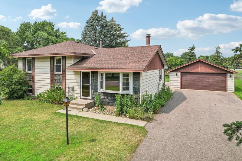 3147 116th Ln NW, Minneapolis, MN 55433