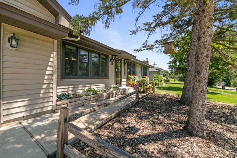 8222 83rd St S, Cottage Grove, MN 55016