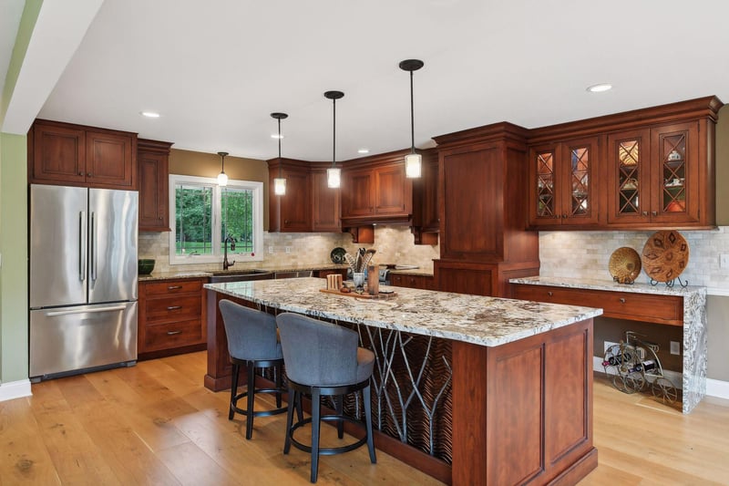 2630 Urbandale Ln N, Minneapolis, MN 55447