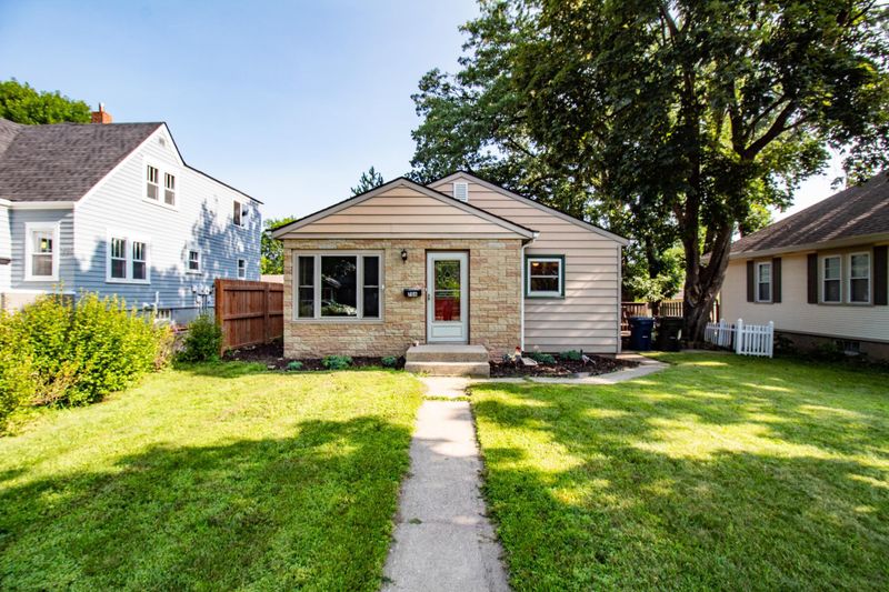 706 W Summit Ave, Fergus Falls, MN 56537
