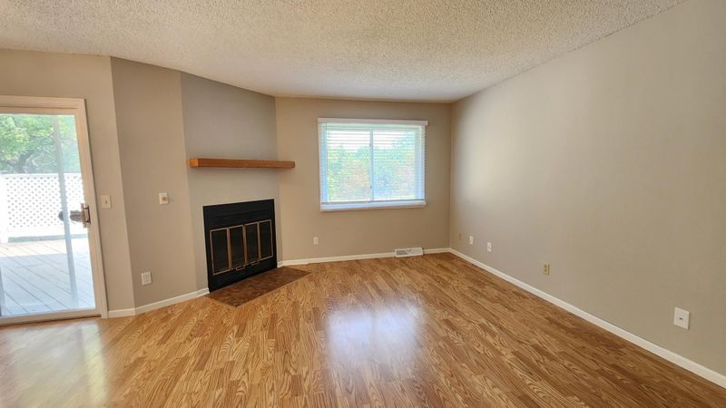 10385 Bluebird St NW, Coon Rapids, MN 55433