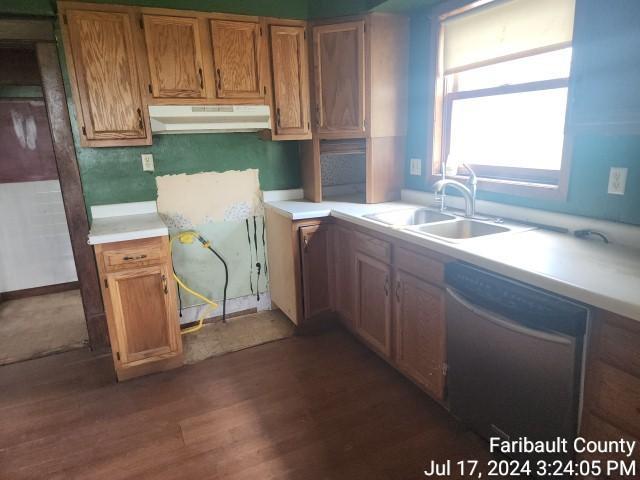 4906 510th Ave, Bricelyn, MN 56014