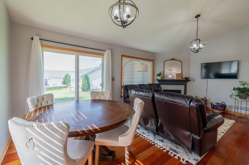 206 NW Smith St, Mapleton, MN 56065