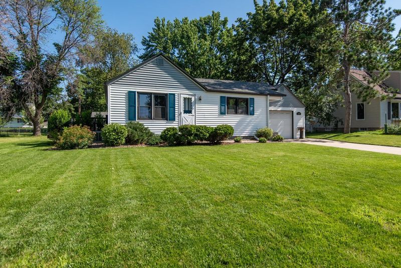 504 18th St W, Hastings, MN 55033